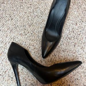 Kylie + Kendall Pumps